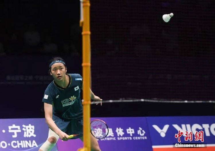 每位球员和 每位球员和