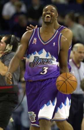 每到夜深 每到夜深